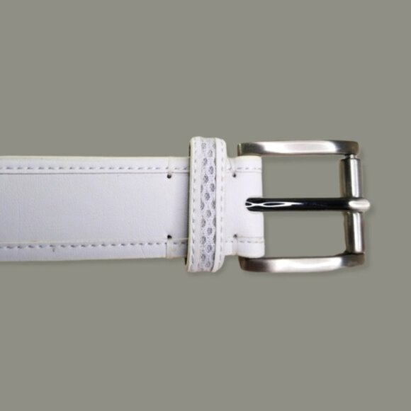 White Summer Leather With Mesh Pattern Men's Belt Size 44 1.5" Wide - Picture 2 of 5